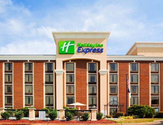 Gallery - Holiday Inn Express Winston-Salem Medical Center Area, An Ihg Hotel