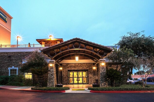 Gallery - Staybridge Suites San Antonio, An Ihg Hotel