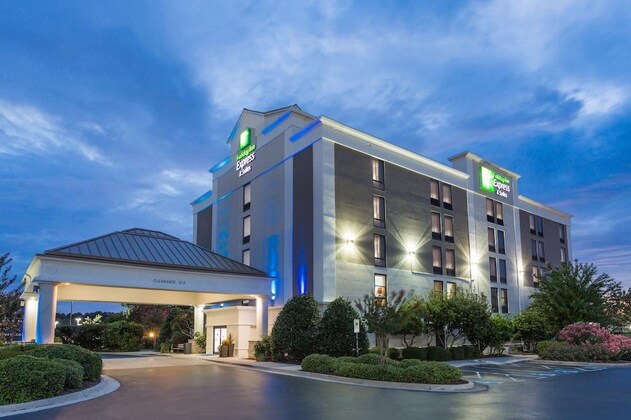 Gallery - Holiday Inn Express Hotel & Suites Wilmington-University Ctr, An Ihg Hotel