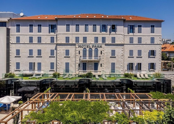 Gallery - Hotel Park