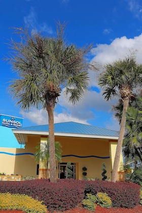 Gallery - SureStay Plus by Best Western Orlando International Drive
