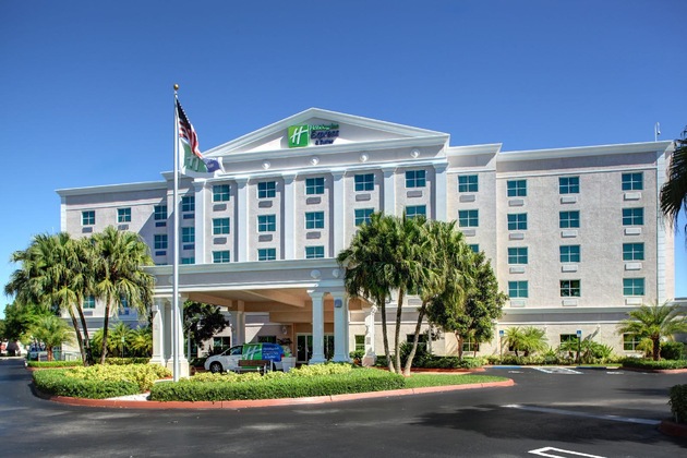 Gallery - Holiday Inn Express & Suites Kendall By Ihg