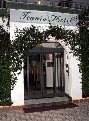 Gallery - Tennis Hotel