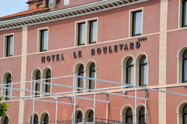 Gallery - Le Boulevard