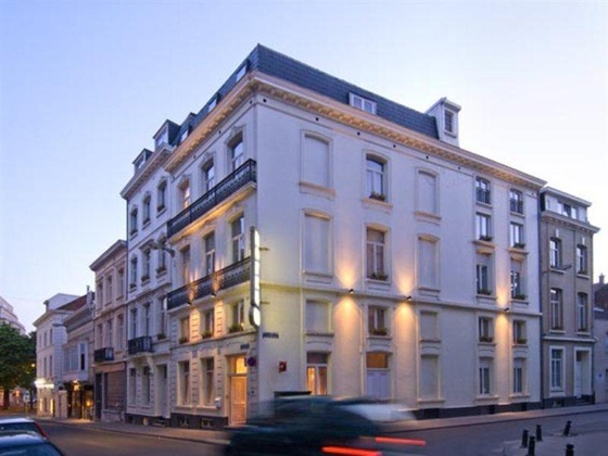 Gallery - Zoom Hotel