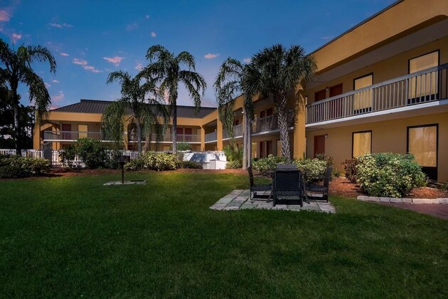Gallery - SureStay Hotel by Best Western St. Pete Clearwater Airport