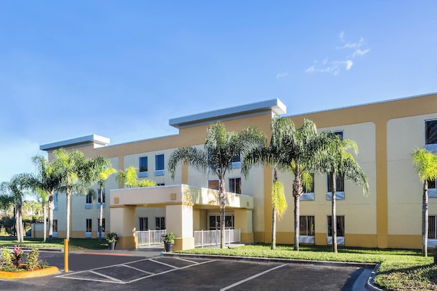 Gallery - La Quinta Inn & Suites By Wyndham Orlando Universal Area