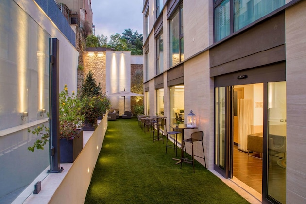 Gallery - The Spring House Hotel Rome Vatican, Tapestry Collection By Hilton