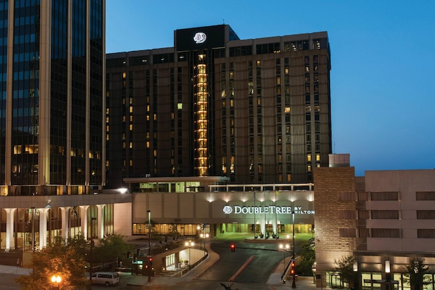 Gallery - Doubletree Omaha Downtown