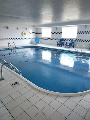 Gallery - Days Inn & Suites By Wyndham Fargo 19Th Ave Airport Dome