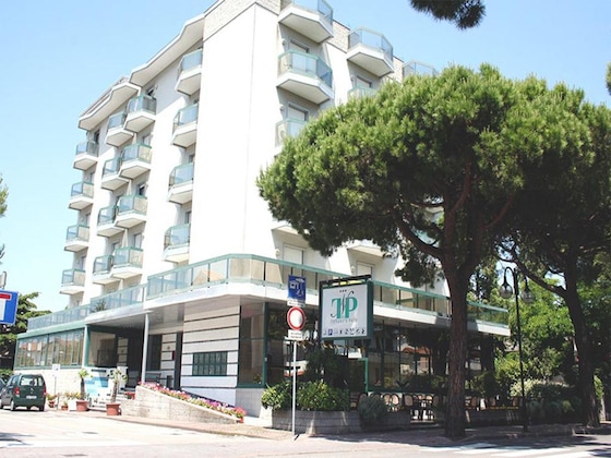 Gallery - New Tiffany's Park
