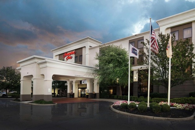 Gallery - Hampton Inn Linden