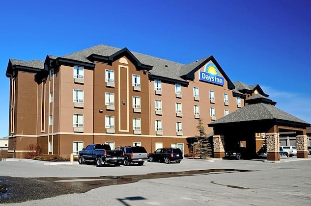 Gallery - Days Inn Calgary Airport