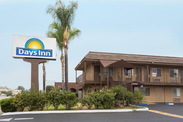 Gallery - Days Inn by Wyndham San Bernardino