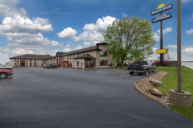 Gallery - Days Inn By Wyndham Mitchell Sd