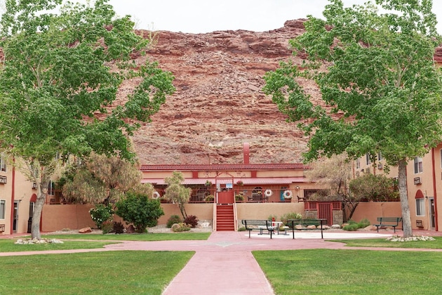Gallery - Aarchway Inn