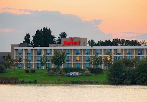 Gallery - Washington Dulles Airport Marriott