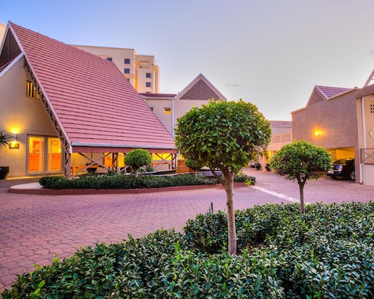 Gallery - Courtyard Hotel Sandton