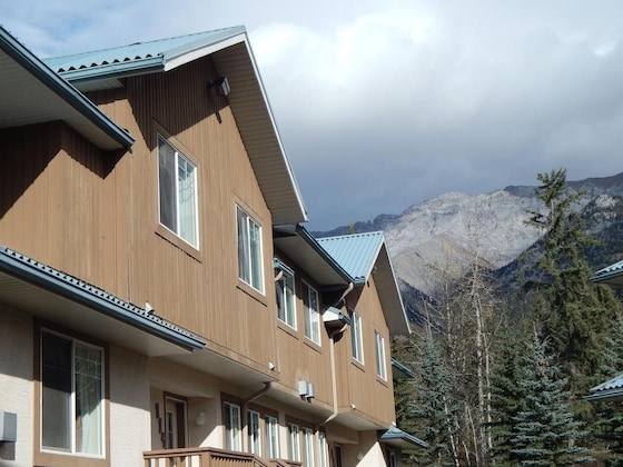 Gallery - Banff Boundary Lodge