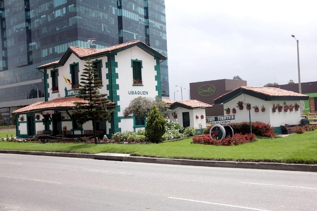 Gallery - Charlies Place Hotel & Spa