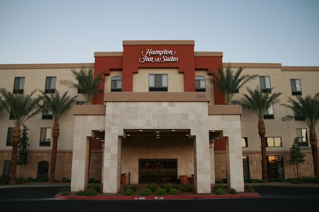 Gallery - Hampton Inn & Suites Las Vegas South