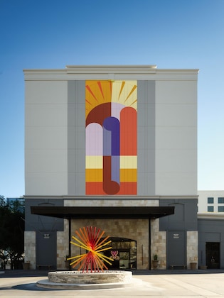Gallery - Hotel Zessa Santa Ana, A Doubletree By Hilton