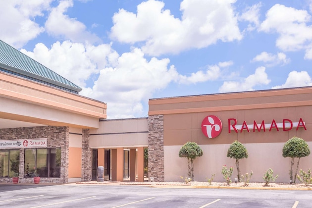 Gallery - Ramada By Wyndham Macon