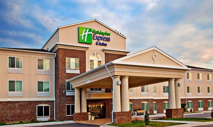 Gallery - Holiday Inn Express Hotel & Suites Dubuque By Ihg