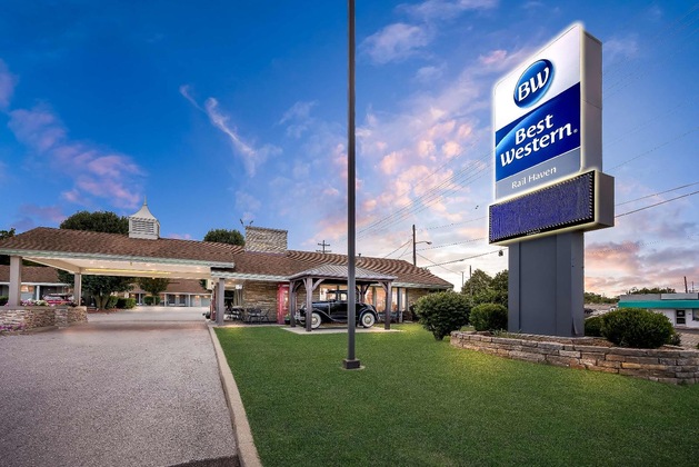 Gallery - Best Western Route 66 Rail Haven