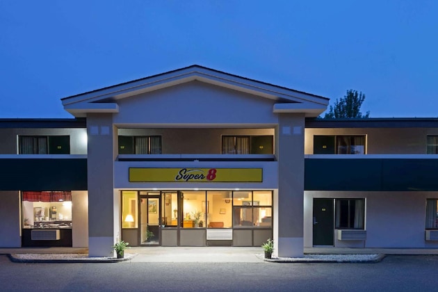 Gallery - Super 8 By Wyndham White River Junction