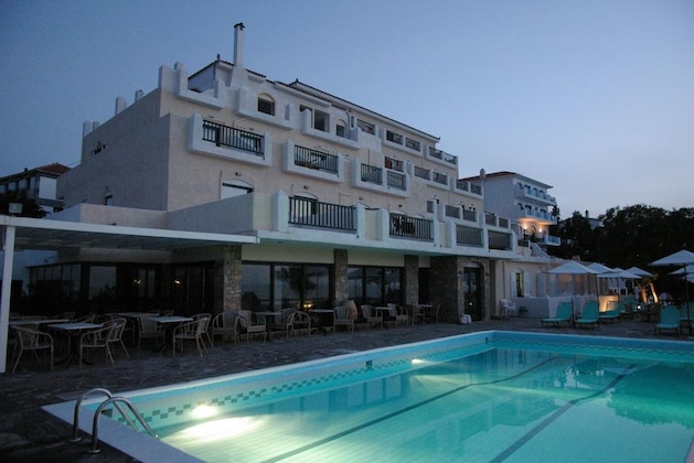 Gallery - Cavos Bay Hotel And Studios