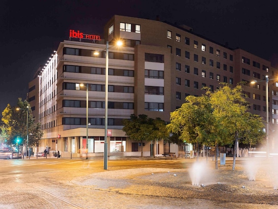 Gallery - B&B Hotel Zaragoza Centro