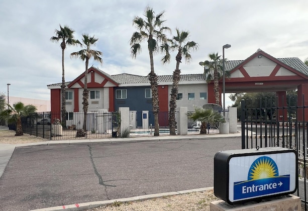 Gallery - Days Inn By Wyndham Phoenix West