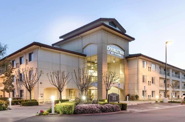 Gallery - Doubletree Ontario Airport