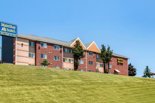 Gallery - Mainstay Suites Dubuque