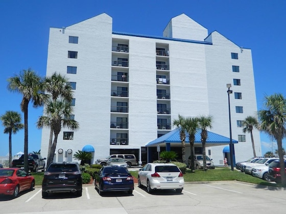 Gallery - Tropical Winds Oceanfront Hotel