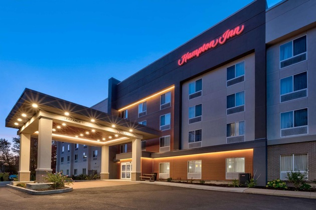 Gallery - Hampton Inn Waterbury