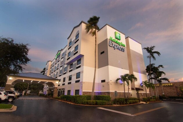 Gallery - Holiday Inn Express & Suites Ft. Lauderdale Airport West, An Ihg Hotel