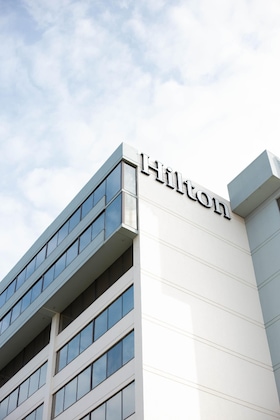 Gallery - Hilton Palm Beach Airport