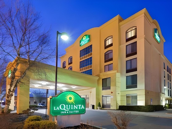 Gallery - La Quinta Inn & Suites By Wyndham Garden City