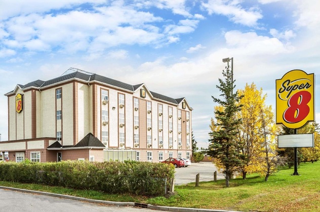 Gallery - Super 8 By Wyndham Calgary Airport