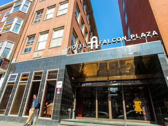 Gallery - Falcon Plaza