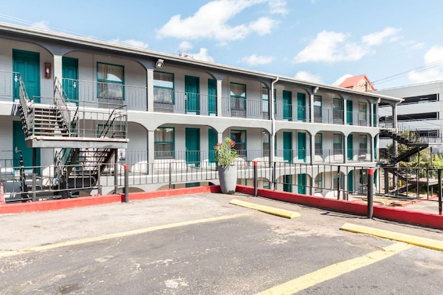 Gallery - Rodeway Inn University Downtown