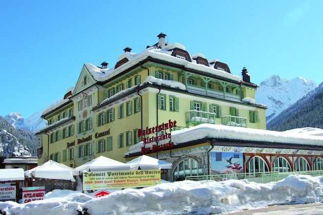 Gallery - Hotel Dolomiti Schloss