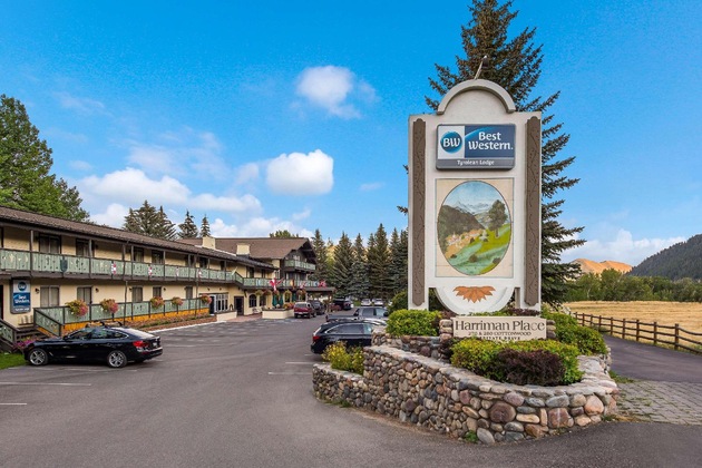 Gallery - Best Western Tyrolean Lodge