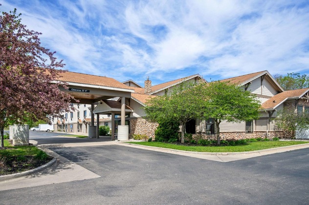 Gallery - White Pine Inn & Suites