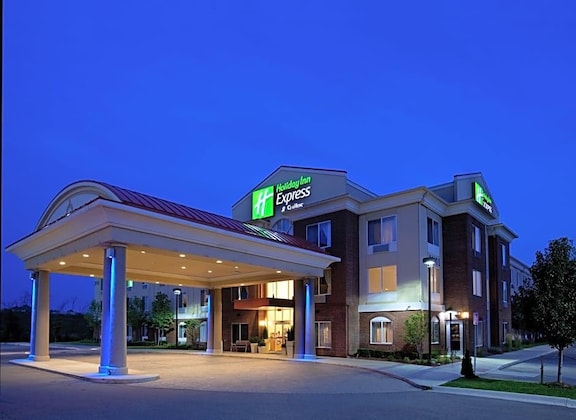 Gallery - Holiday Inn Express & Suites Detroit - Farmington Hills, An Ihg Hotel