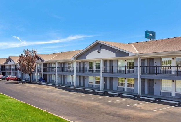 Gallery - Clear View Inn Independence