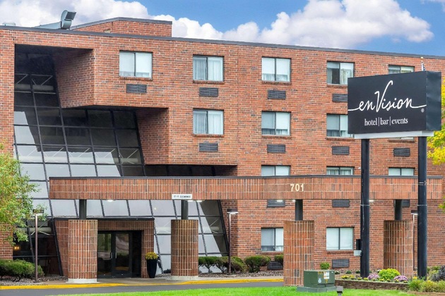 Gallery - Envision Hotel St. Paul South