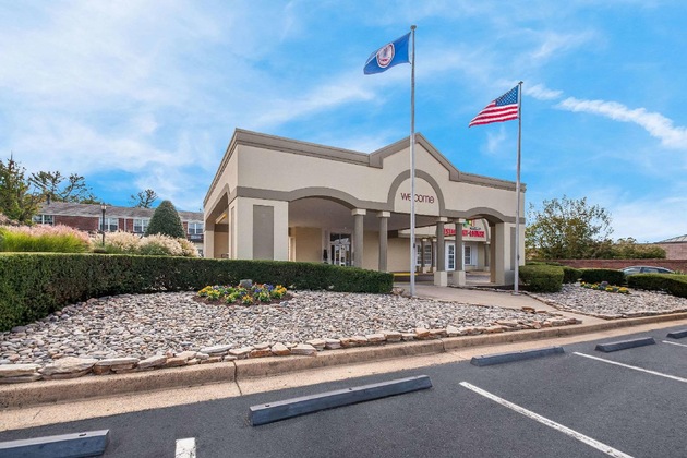 Gallery - Clarion Inn Falls Church-Arlington